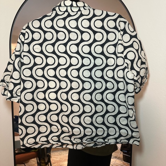 Zara button up top - Picture 2 of 3